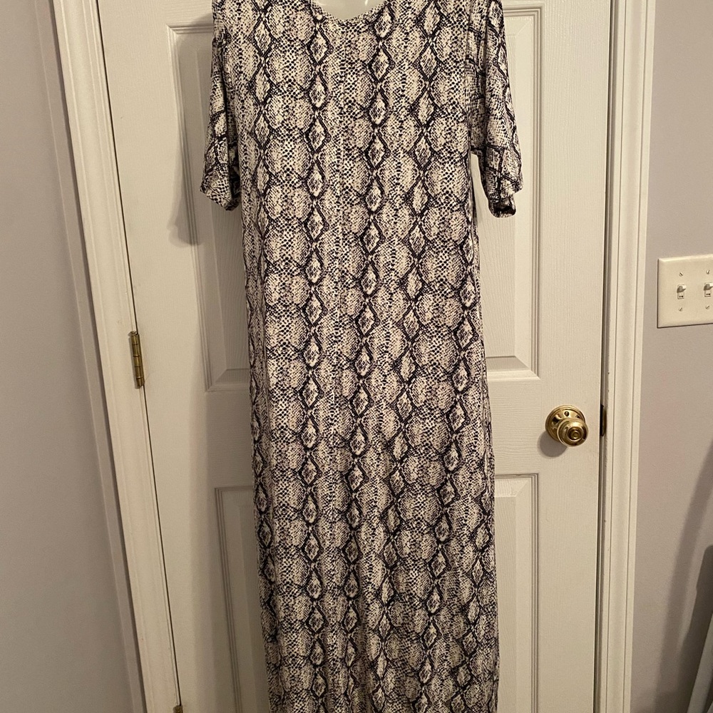 Maxi Dress - Picture 3 of 5